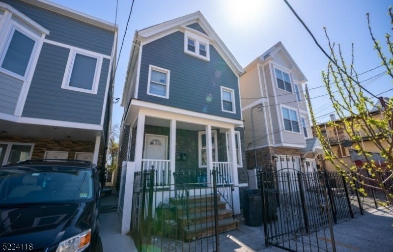 226 Fairmount Ave – photo 2
