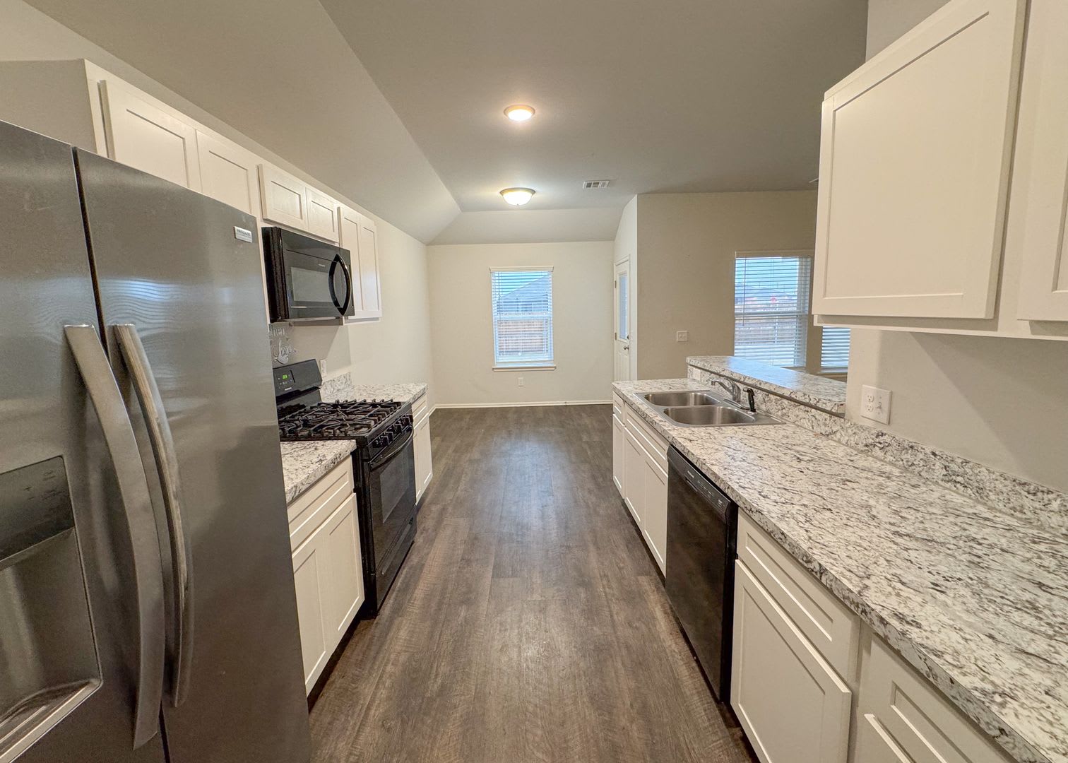 4 Bedrooms – photo 4