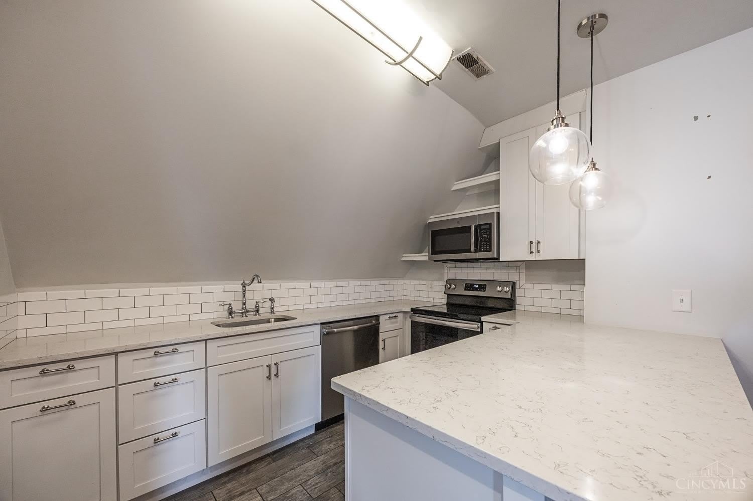 2412 Fairview Avenue – photo 5
