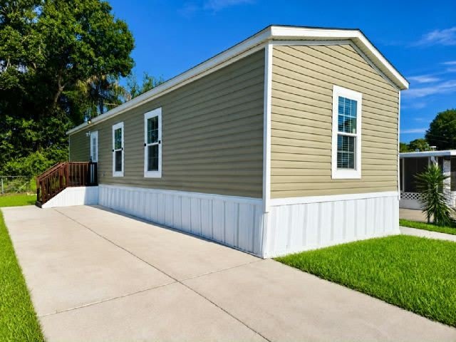 21 Stebbins Drive – photo 1