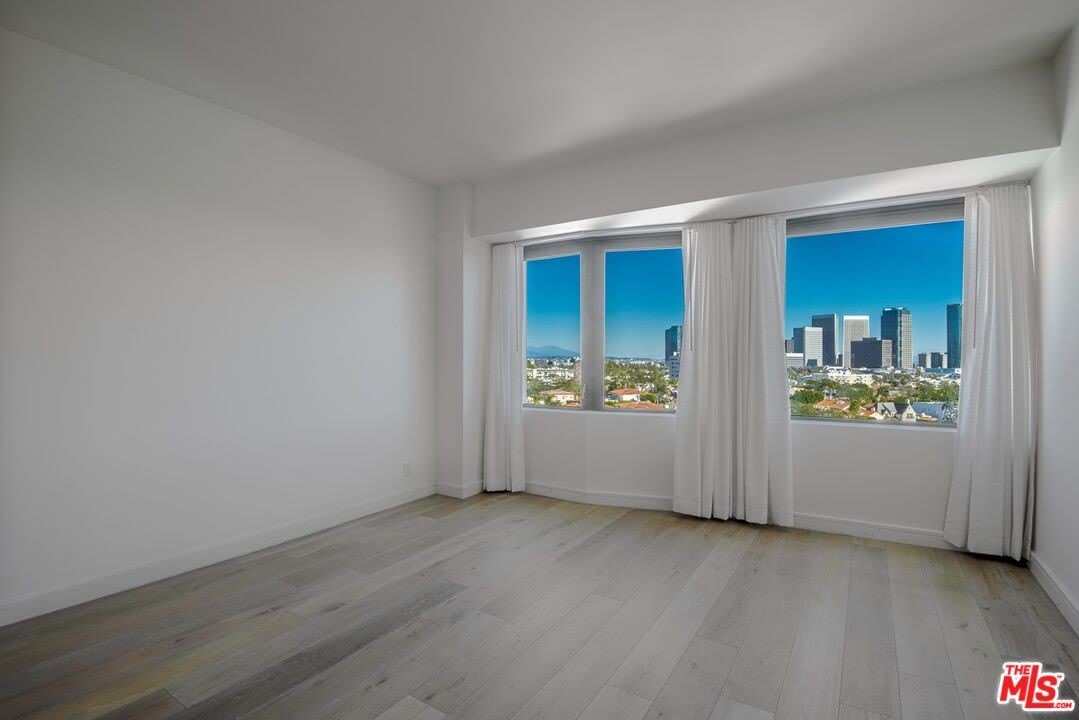 10520 Wilshire Blvd – photo 4