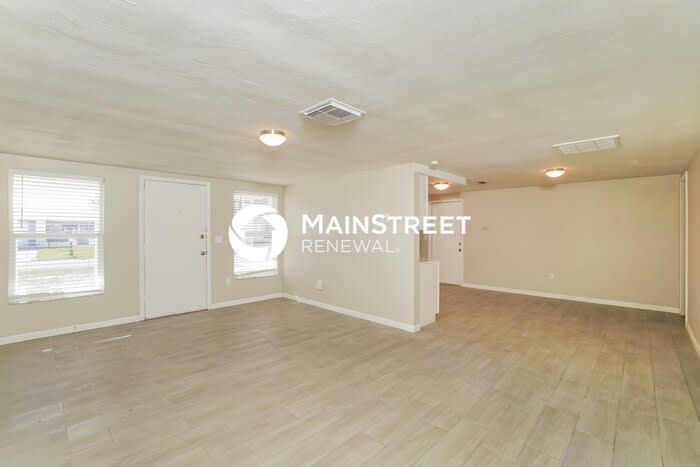 7909 Hawthorn Drive – photo 2
