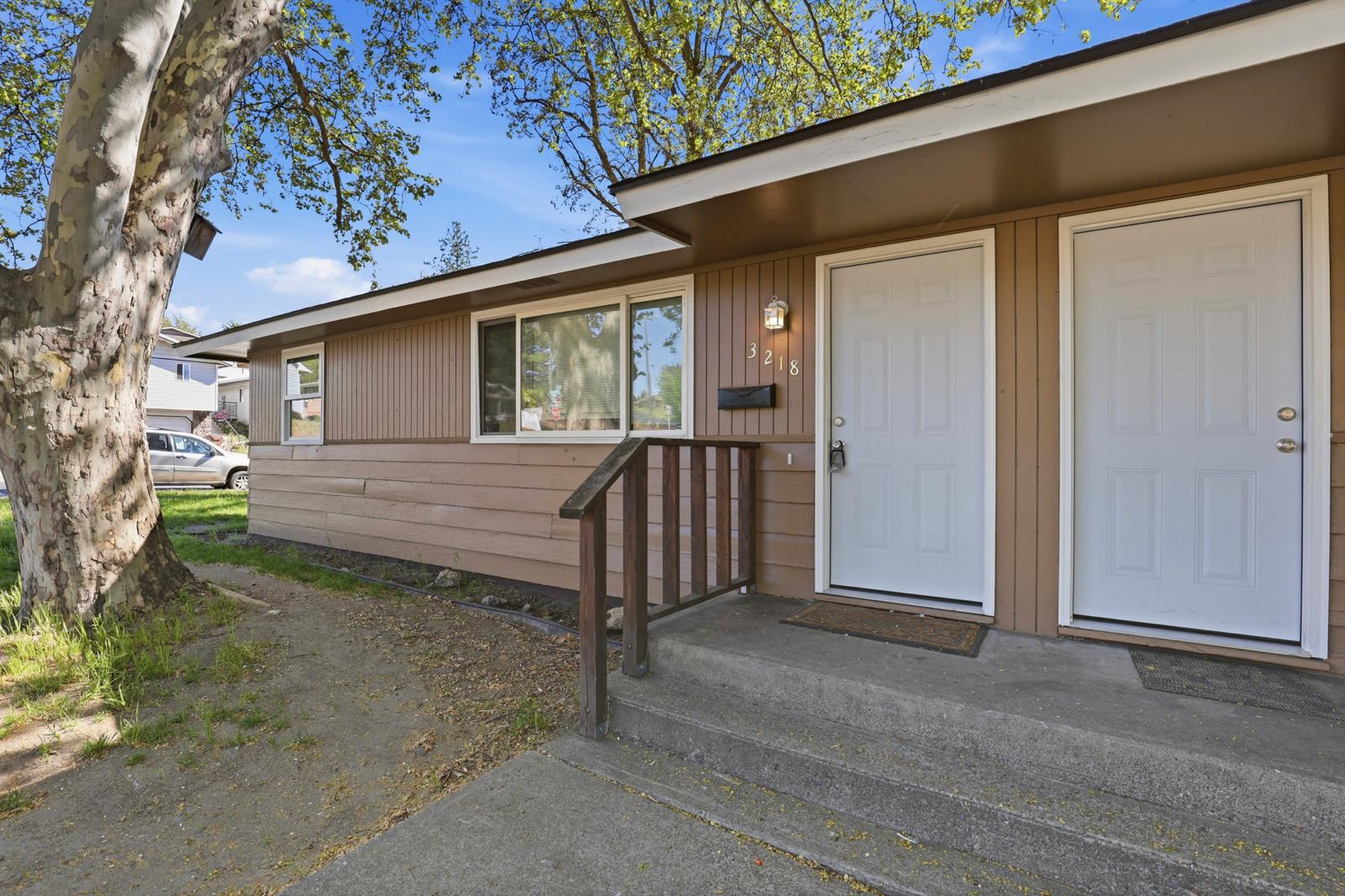3218 North Maple Street – photo 2