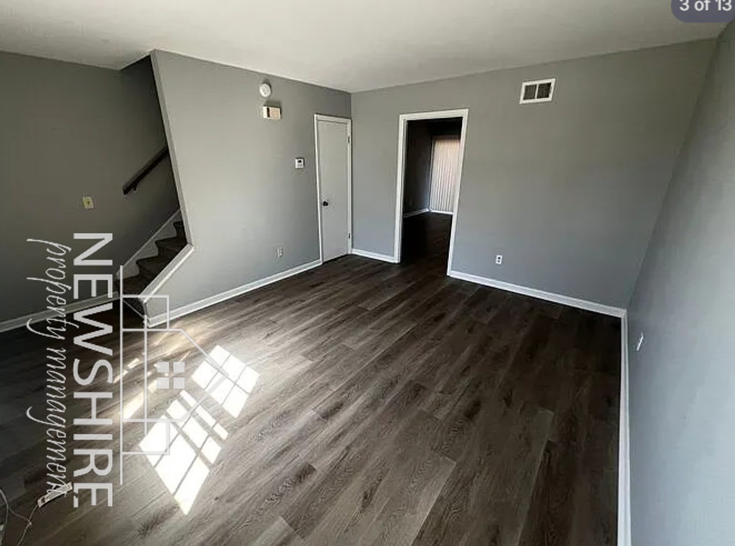 Charming 2-bedroom 1.5 Bathroom – photo 3