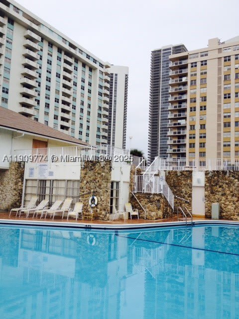 1833 S Ocean Dr – photo 2