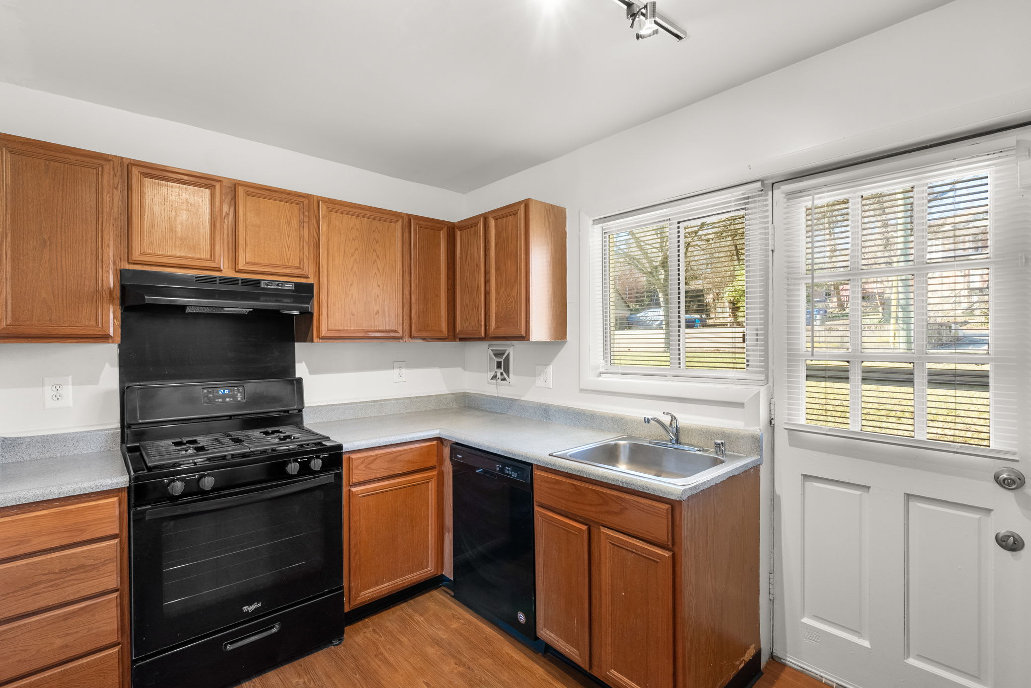6126 Northwood Drive – photo 5