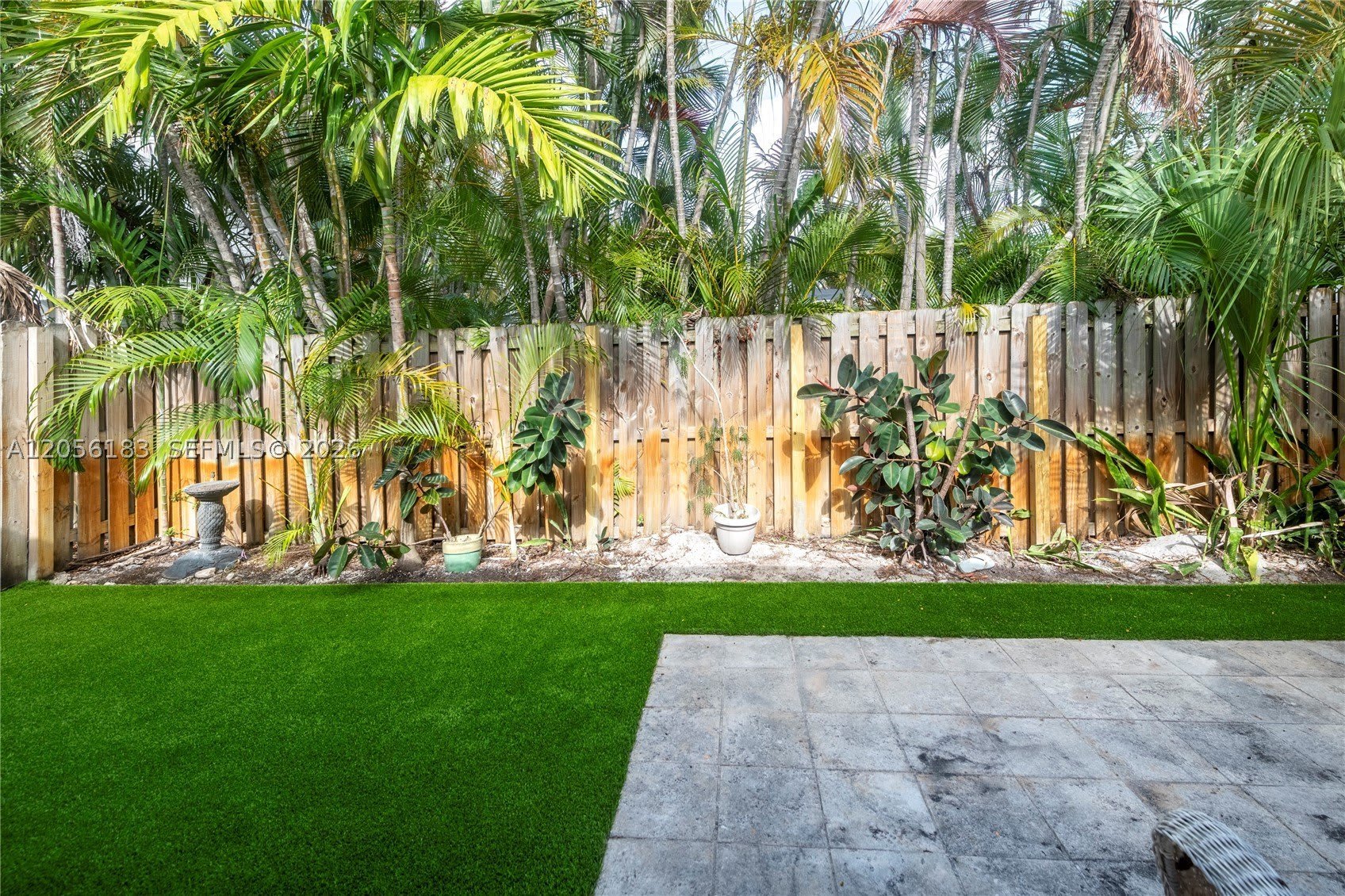 809 NE 17th Ave – photo 4