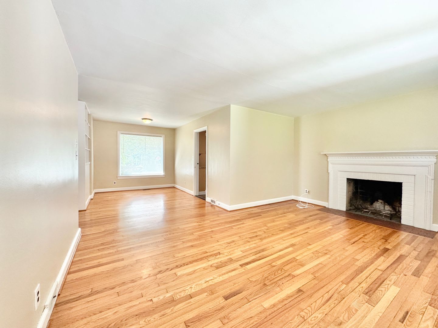 3 BR close to Lindley Park and Arboretum – photo 5
