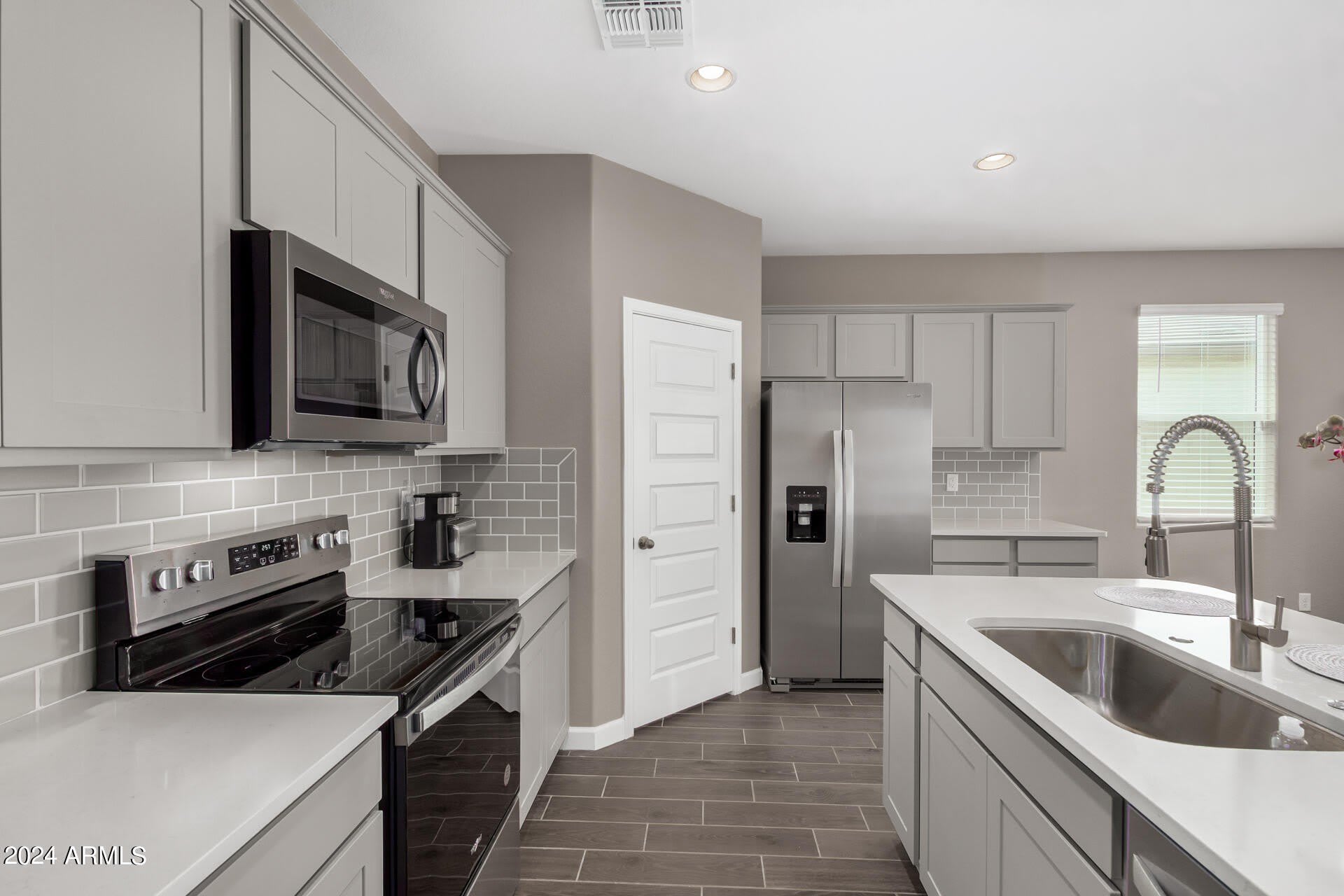 23950 W Hilton Avenue – photo 4