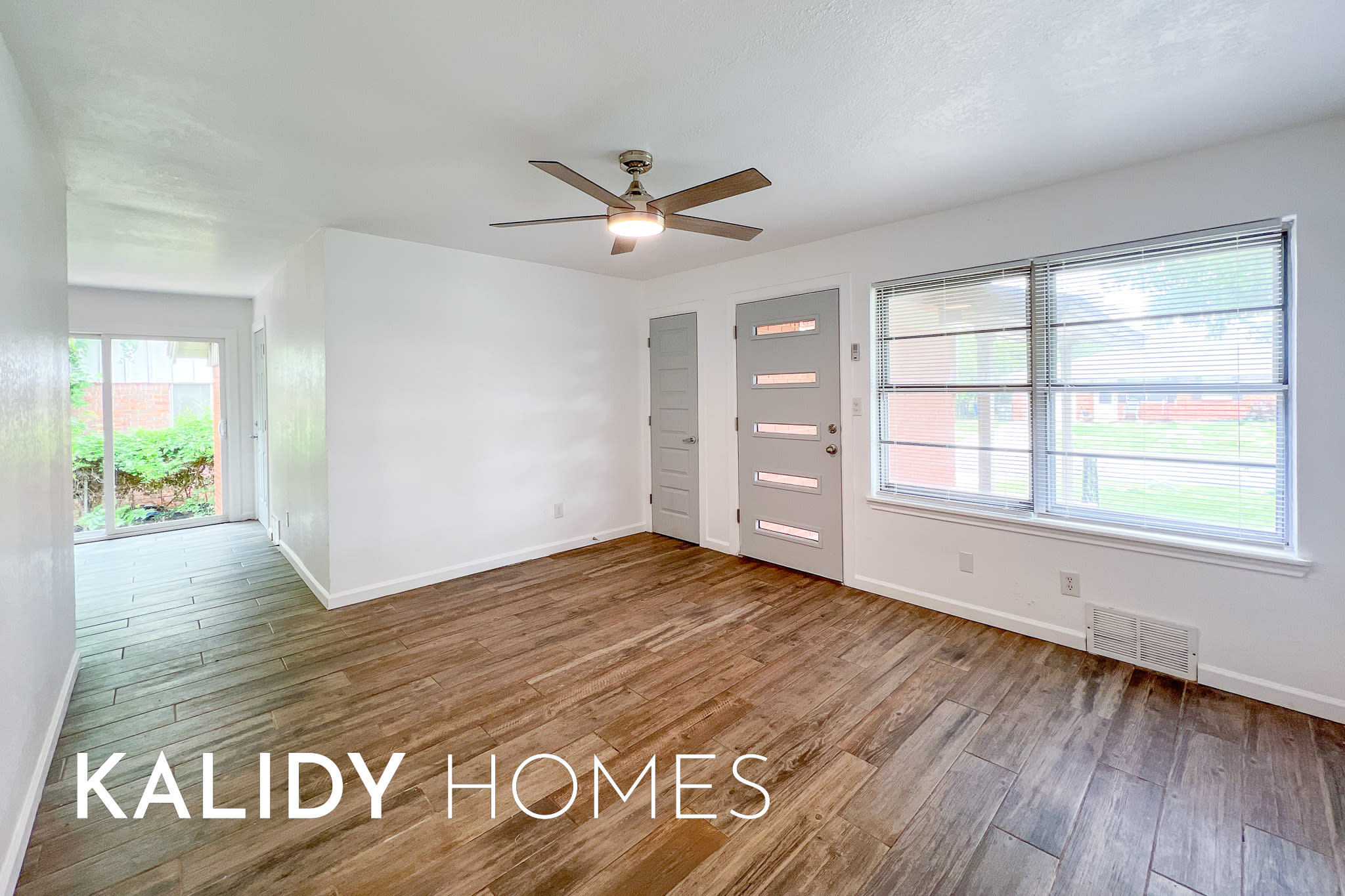 402 West Fairchild Drive – photo 4