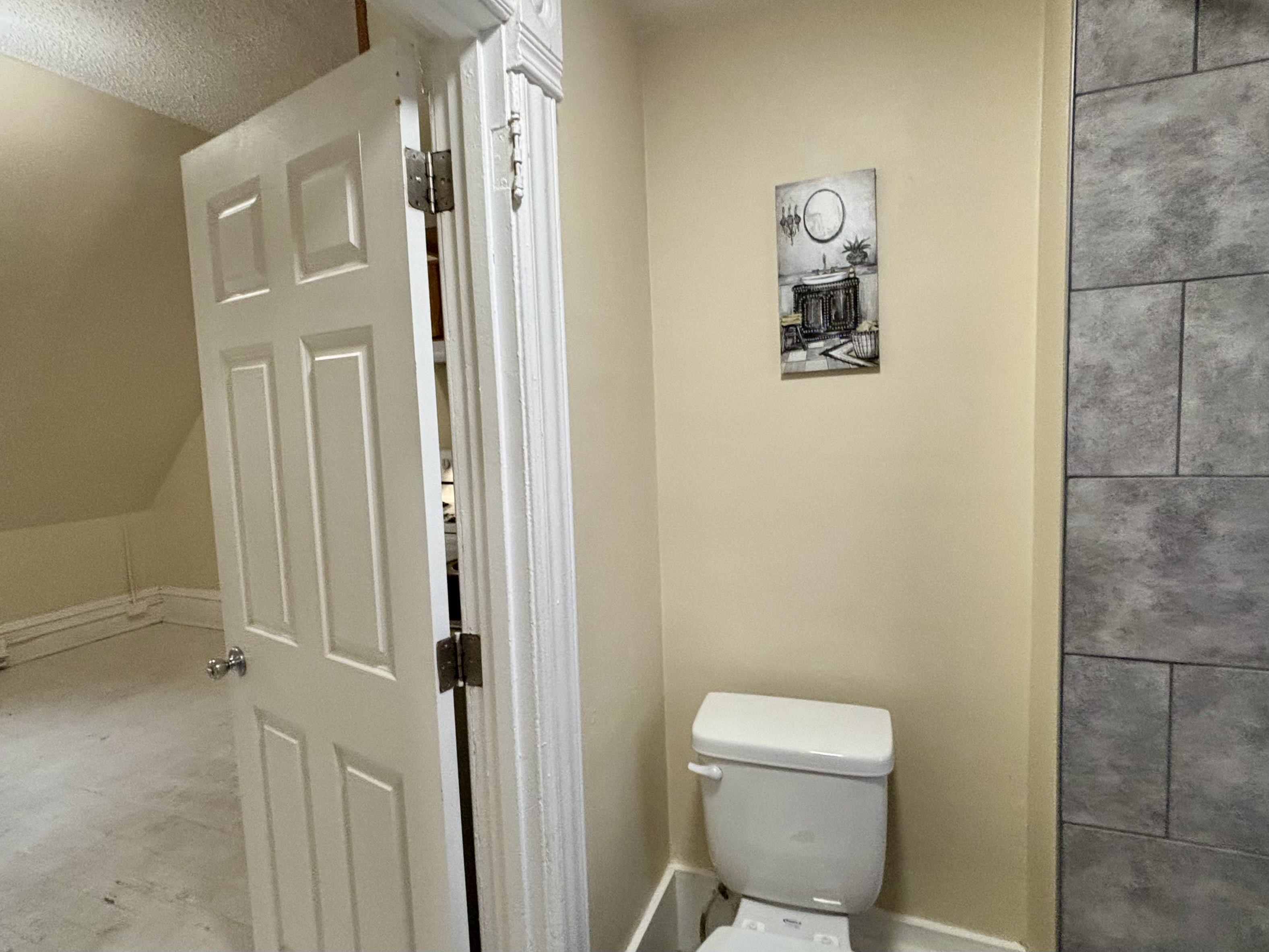 320 Augusta Ave Se – photo 2