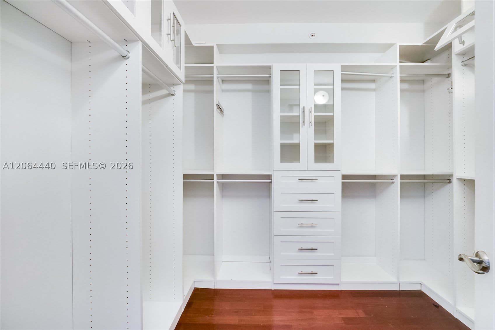 151 Michigan Ave – photo 4
