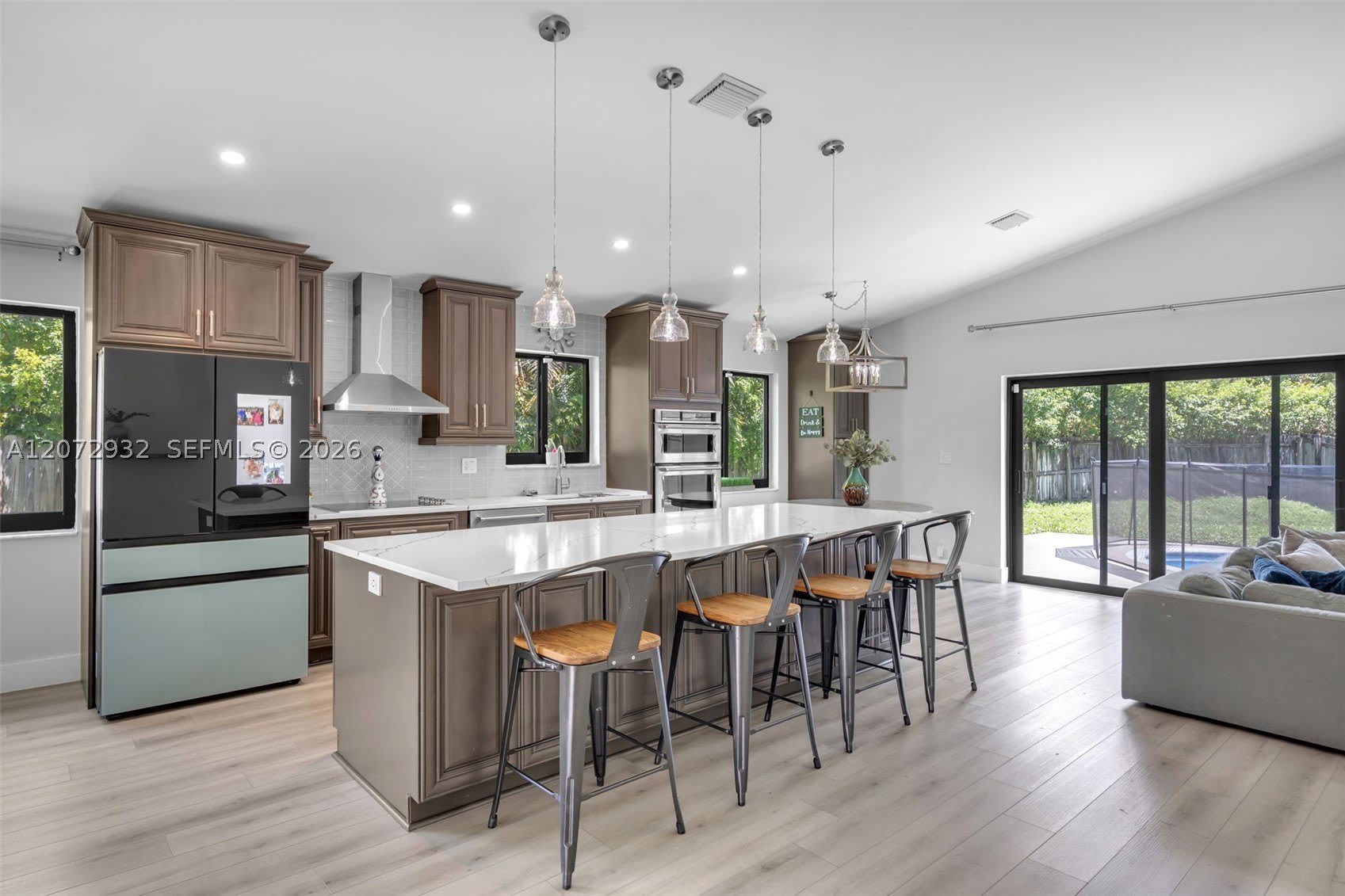 1038 SW 120th Way – photo 2