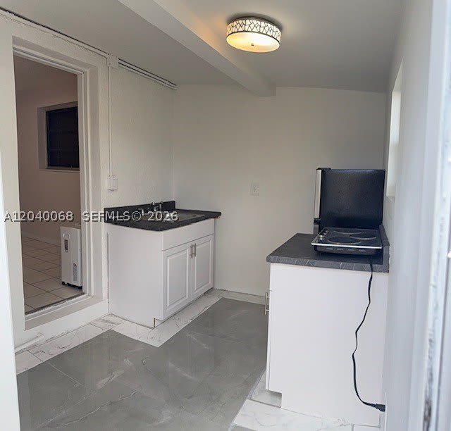 5641 SW 39th St – photo 2