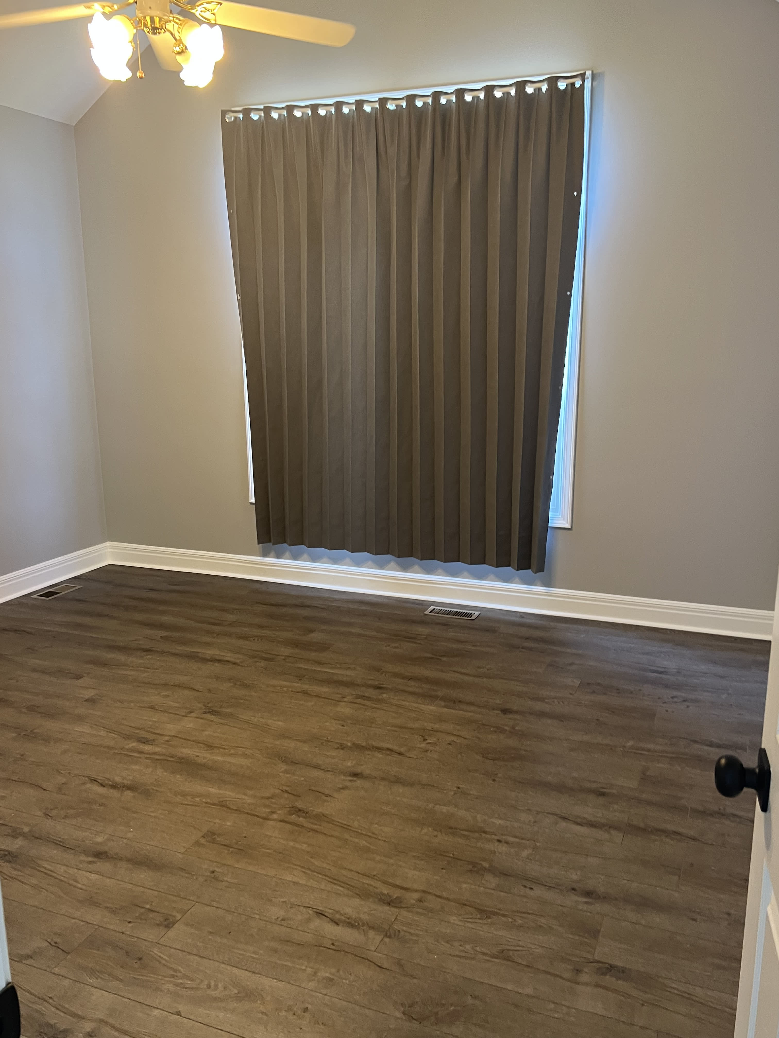 1423 Monterey Hill Dr – photo 1