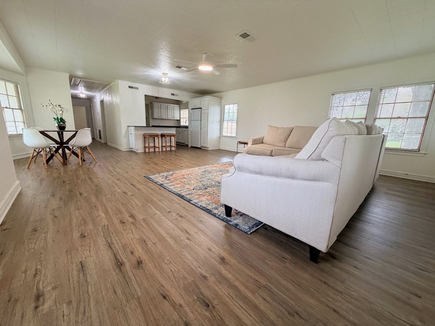 Cozy 3 bedroom, 2 bathroom home in Lake Charles – photo 4
