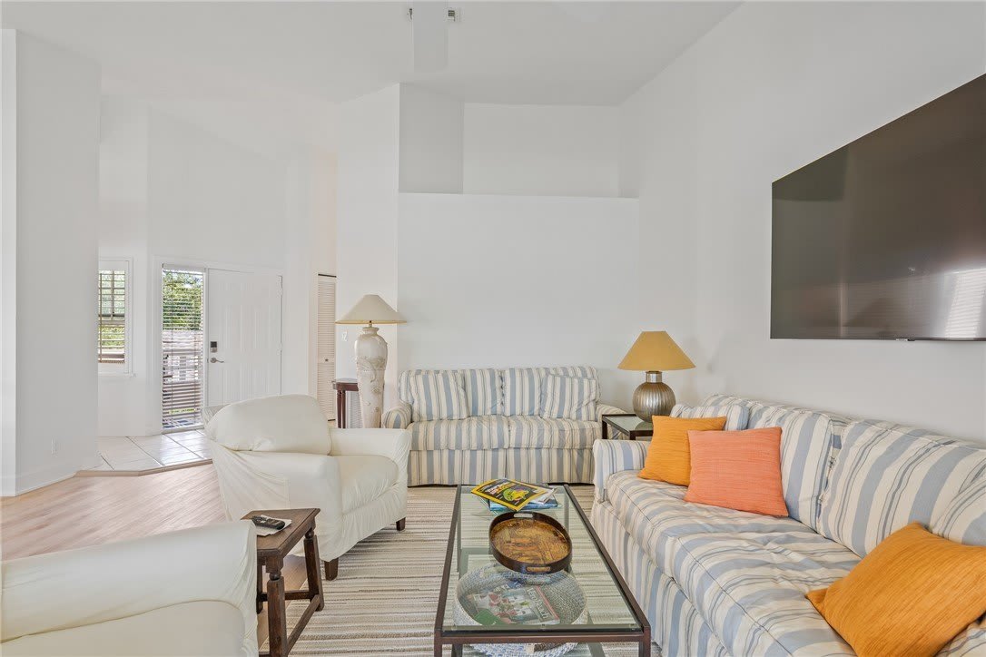 8725 Lakeside Boulevard – photo 5