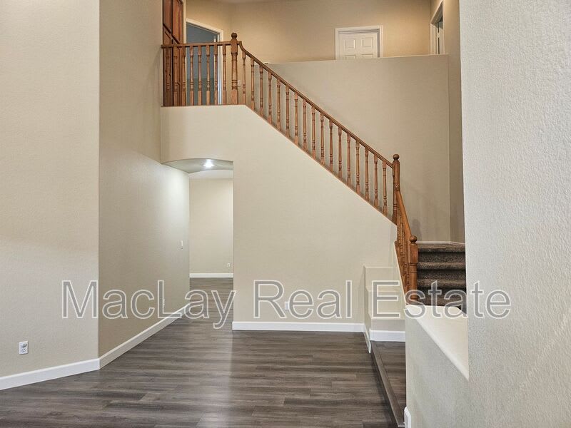 2711 W Megan St – photo 4
