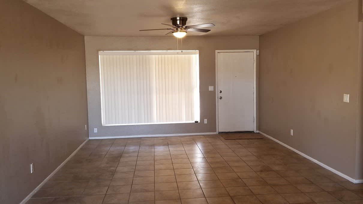 NICE FAMILY HOME IN NORTH PHOENIX! – photo 2