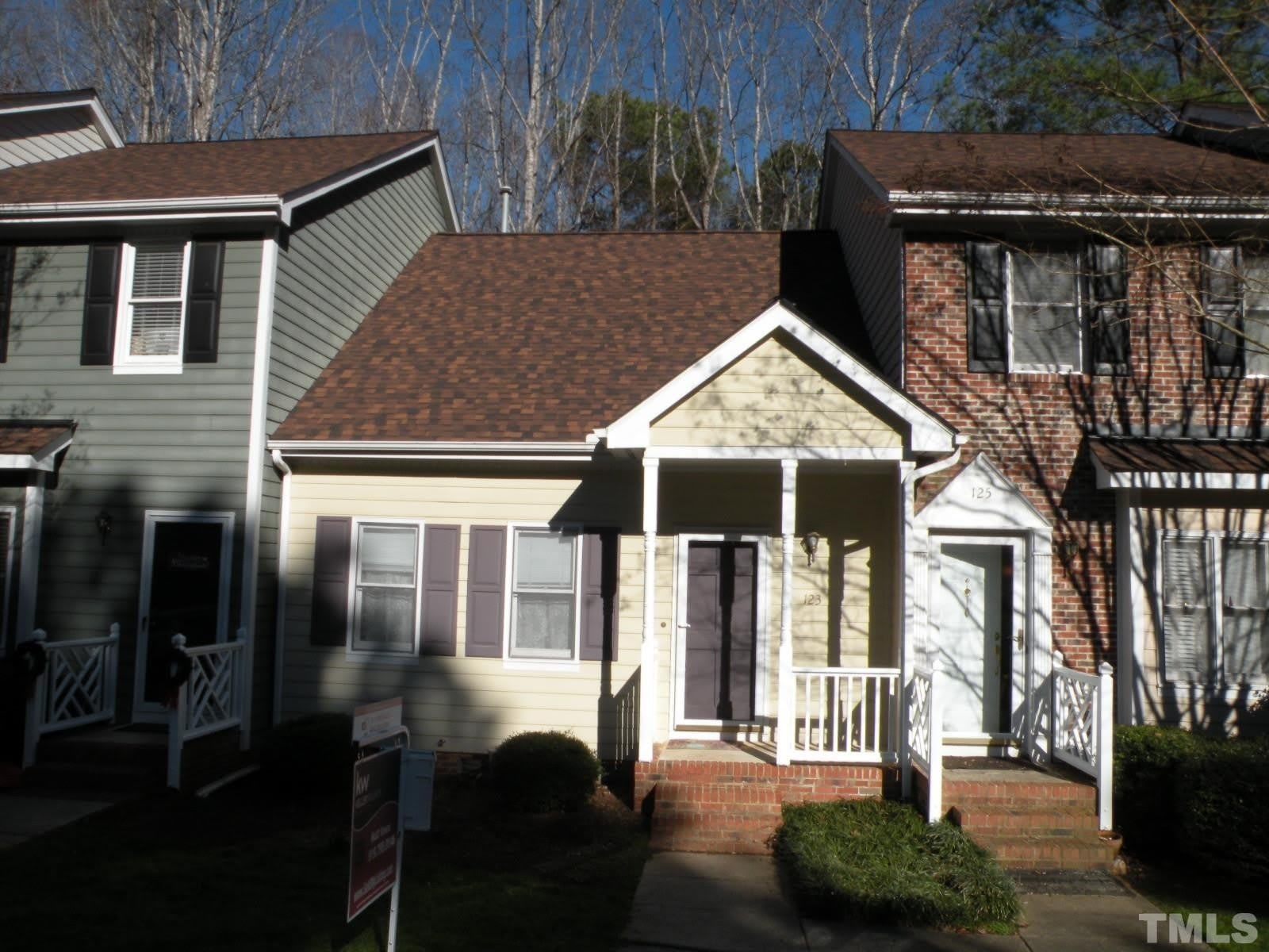 123 Charter Court – photo 1