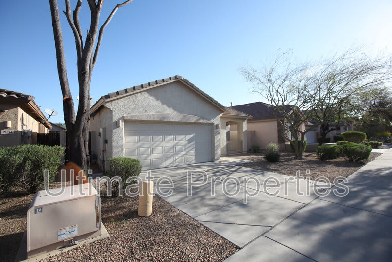 2230 W Oyer Ln – photo 2