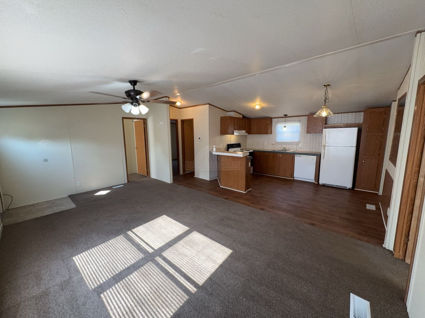 3303 Sevilla, Killeen – photo 3