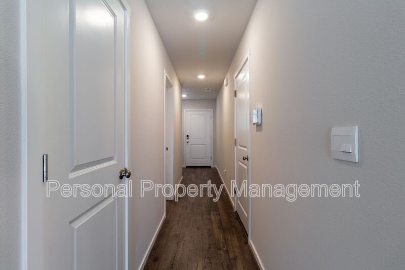 10418 NE 121st Ave – photo 2