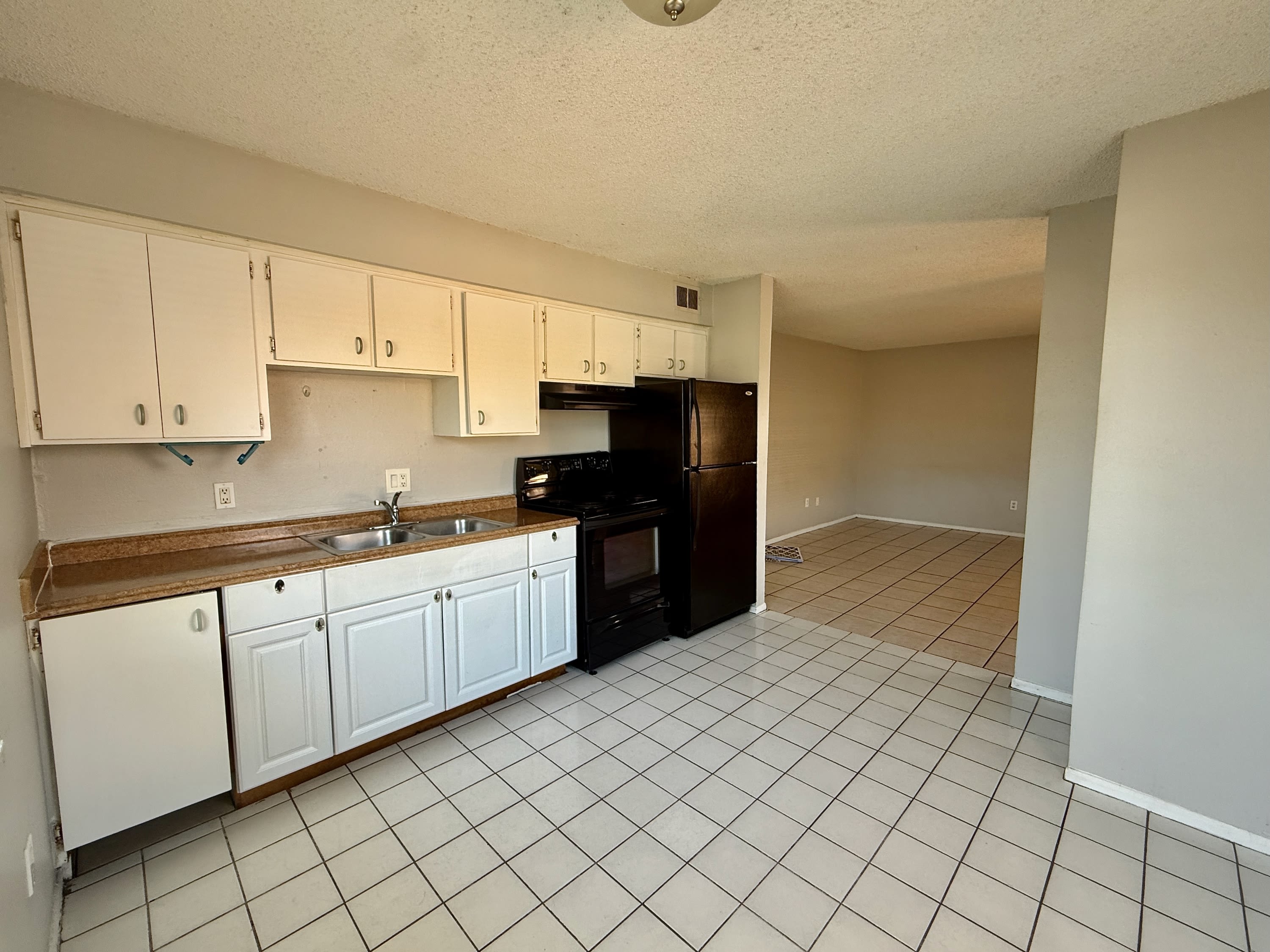 723 Michigan Court – photo 5