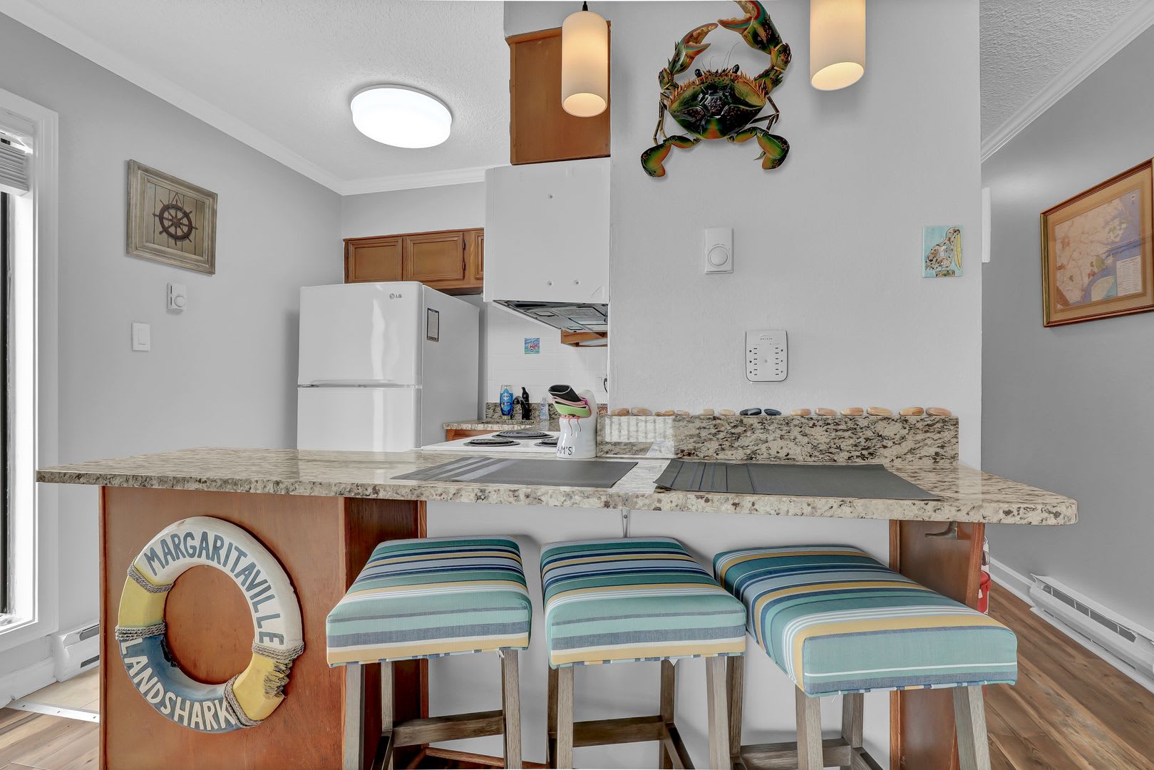 Captain's Quarters – Oceanfront Condo – photo 2