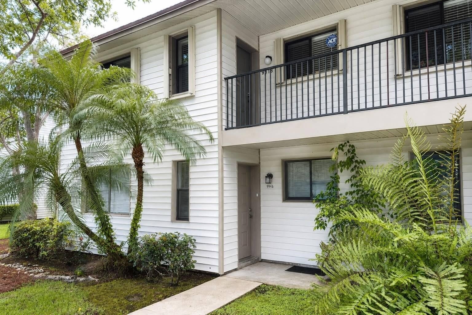 9816 NW 36th Street – photo 1