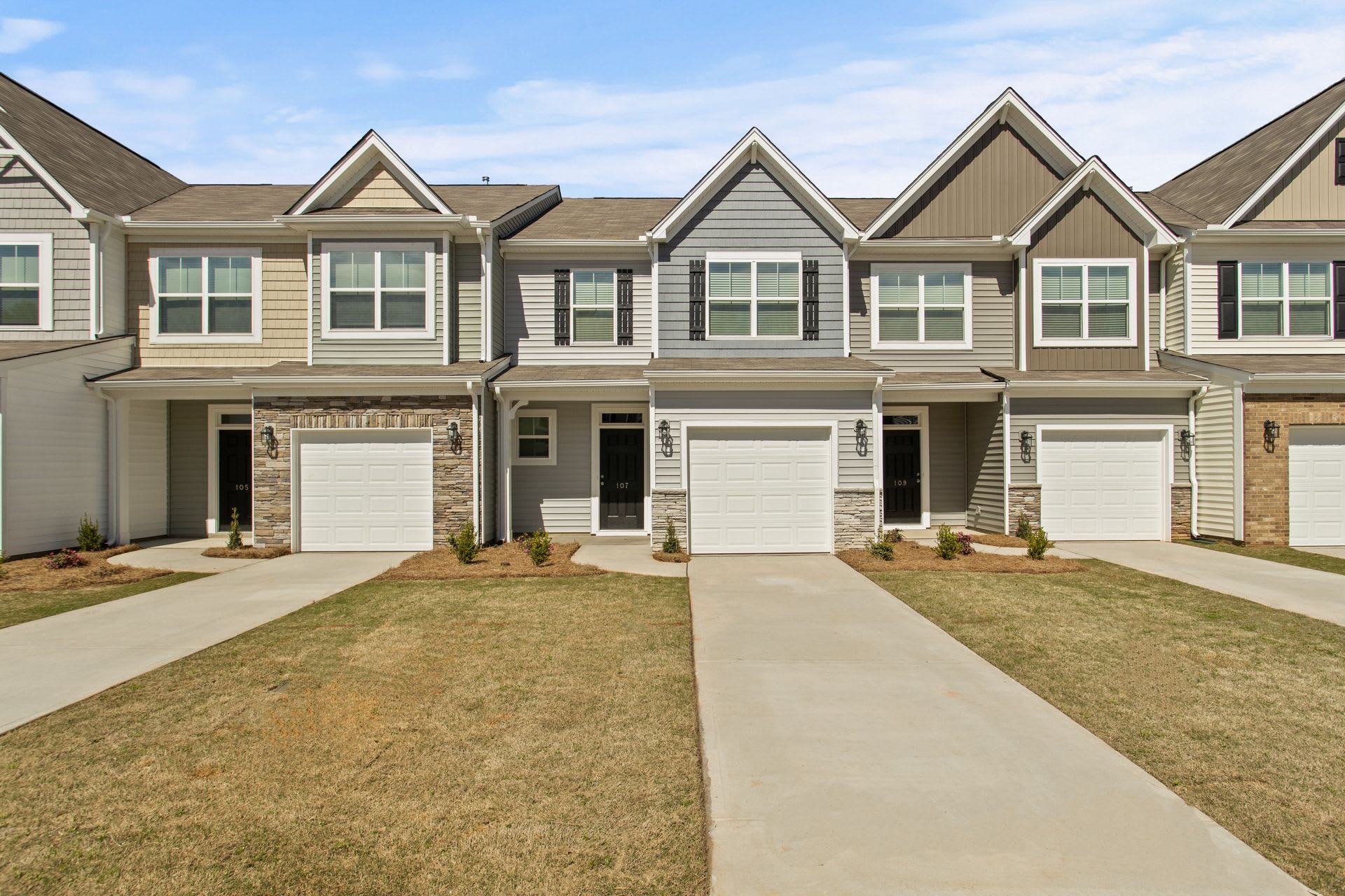 Beautiful Townhome In Powdersville Area 3 Bedroom 2 5 Bath Available Now – photo 5