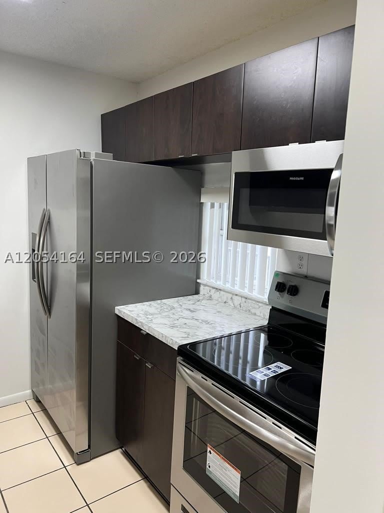 8720 N Sherman Cir – photo 4
