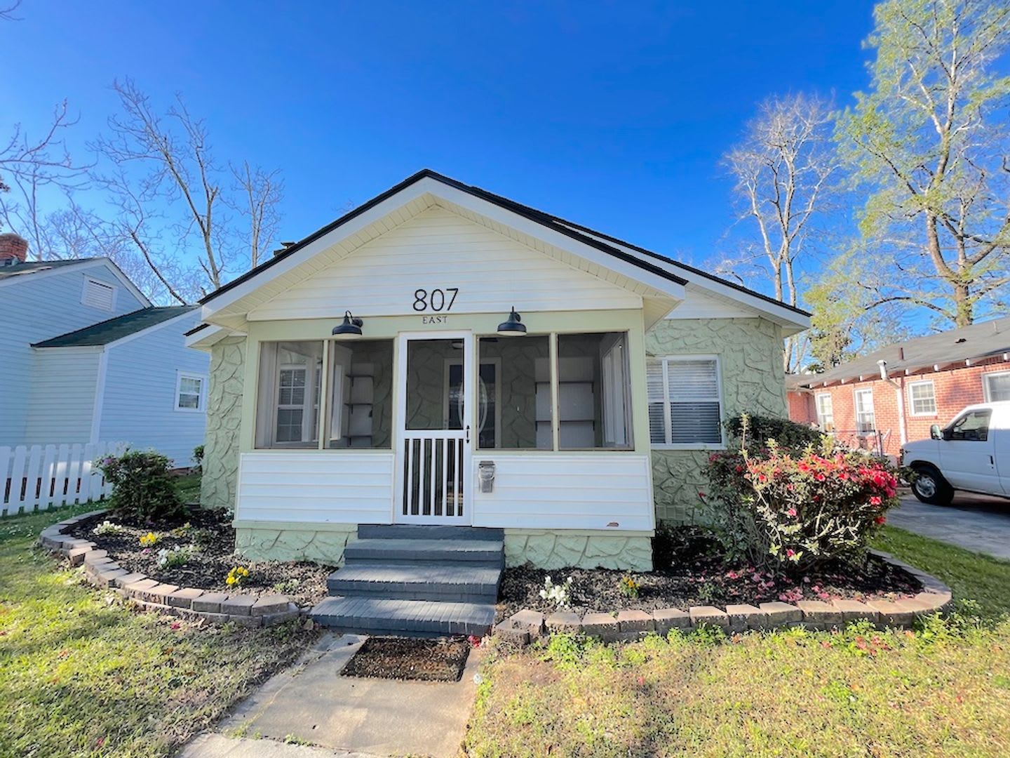 3 BED – photo 1