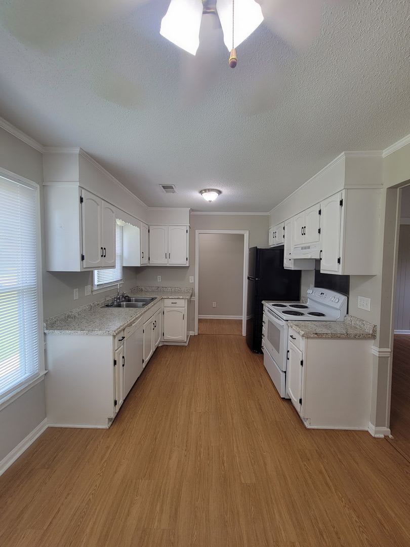 3 Bedroom Home – photo 3