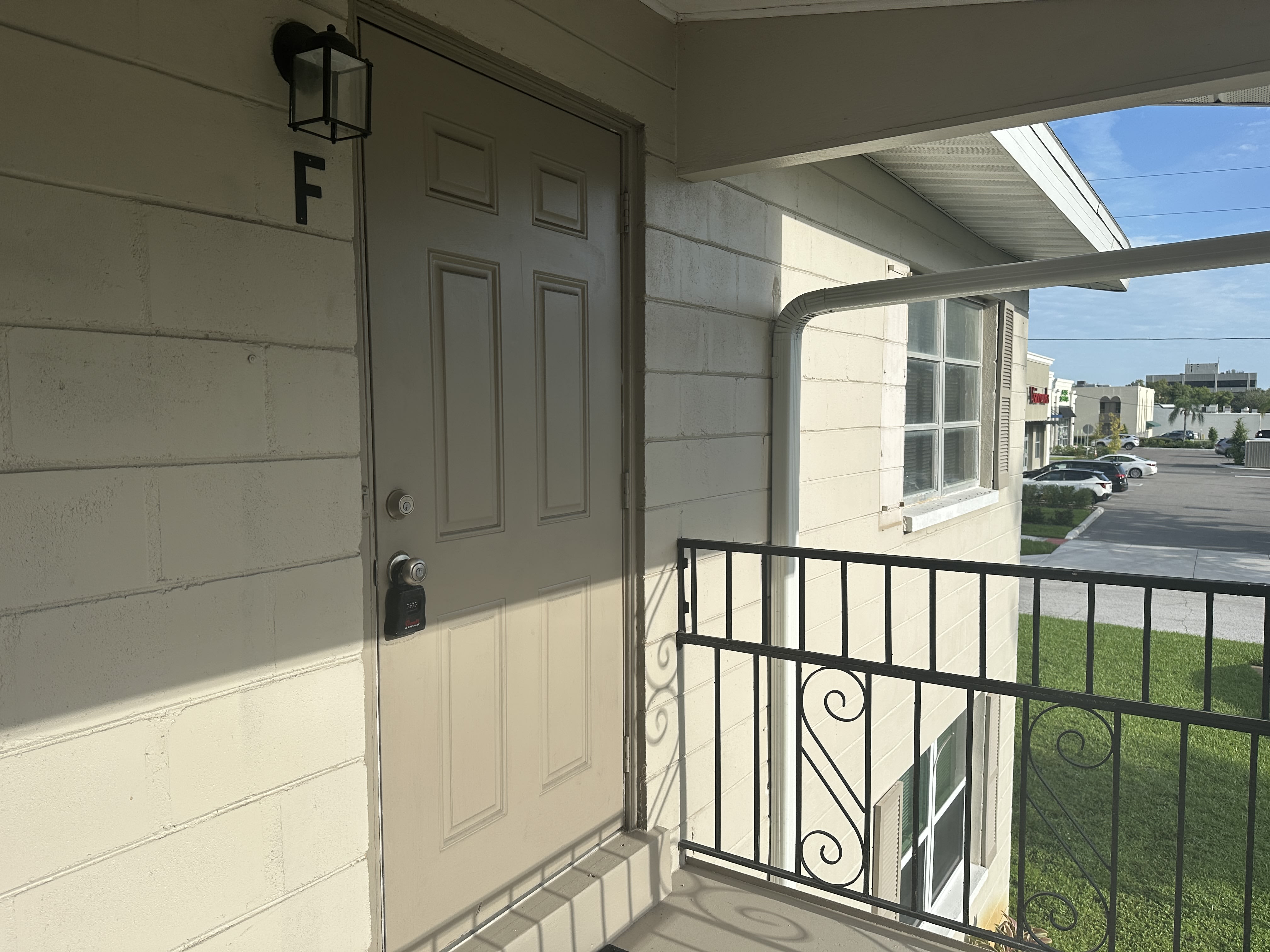 344 33rd Ave N Apt F – photo 2