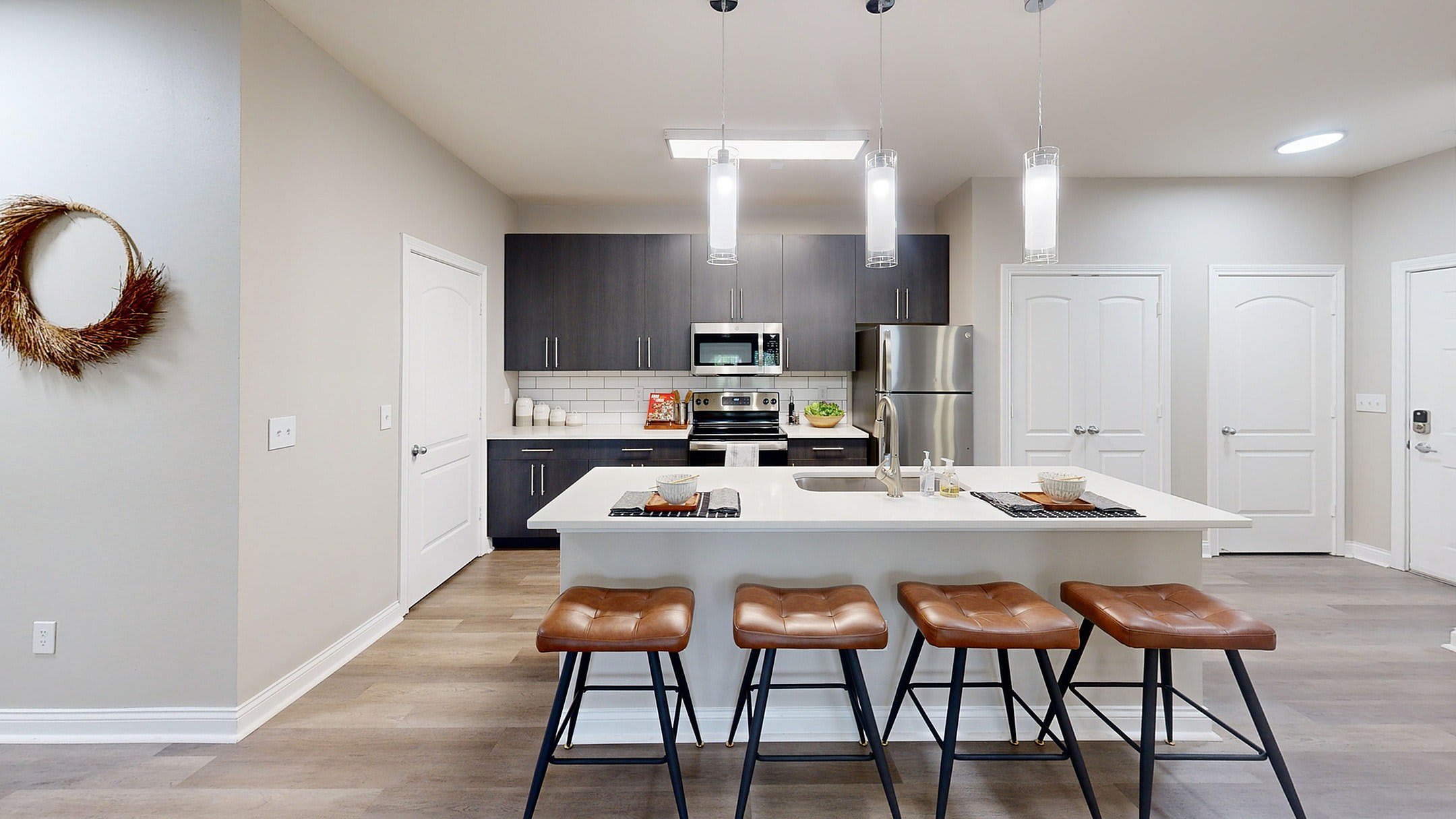 Autumn Breeze Apartments – photo 1
