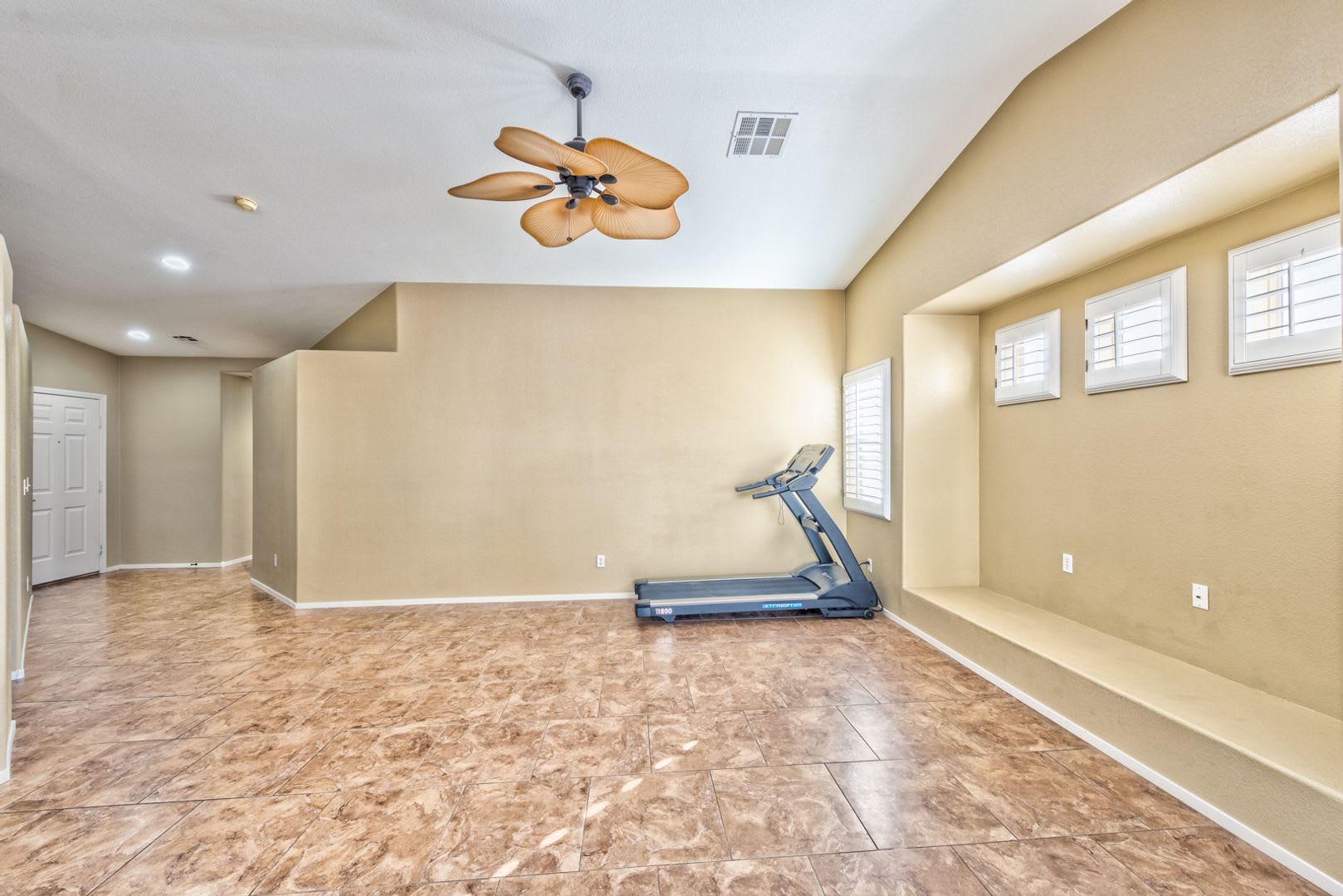 426 River Glider Avenue, North Las Vegas, Nevada 89084 – photo 4
