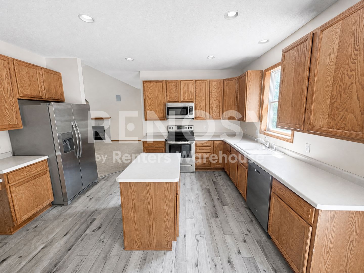 Available September 1st 3 Bedroom 3 Bath Single Family Home in Plymouth – photo 5