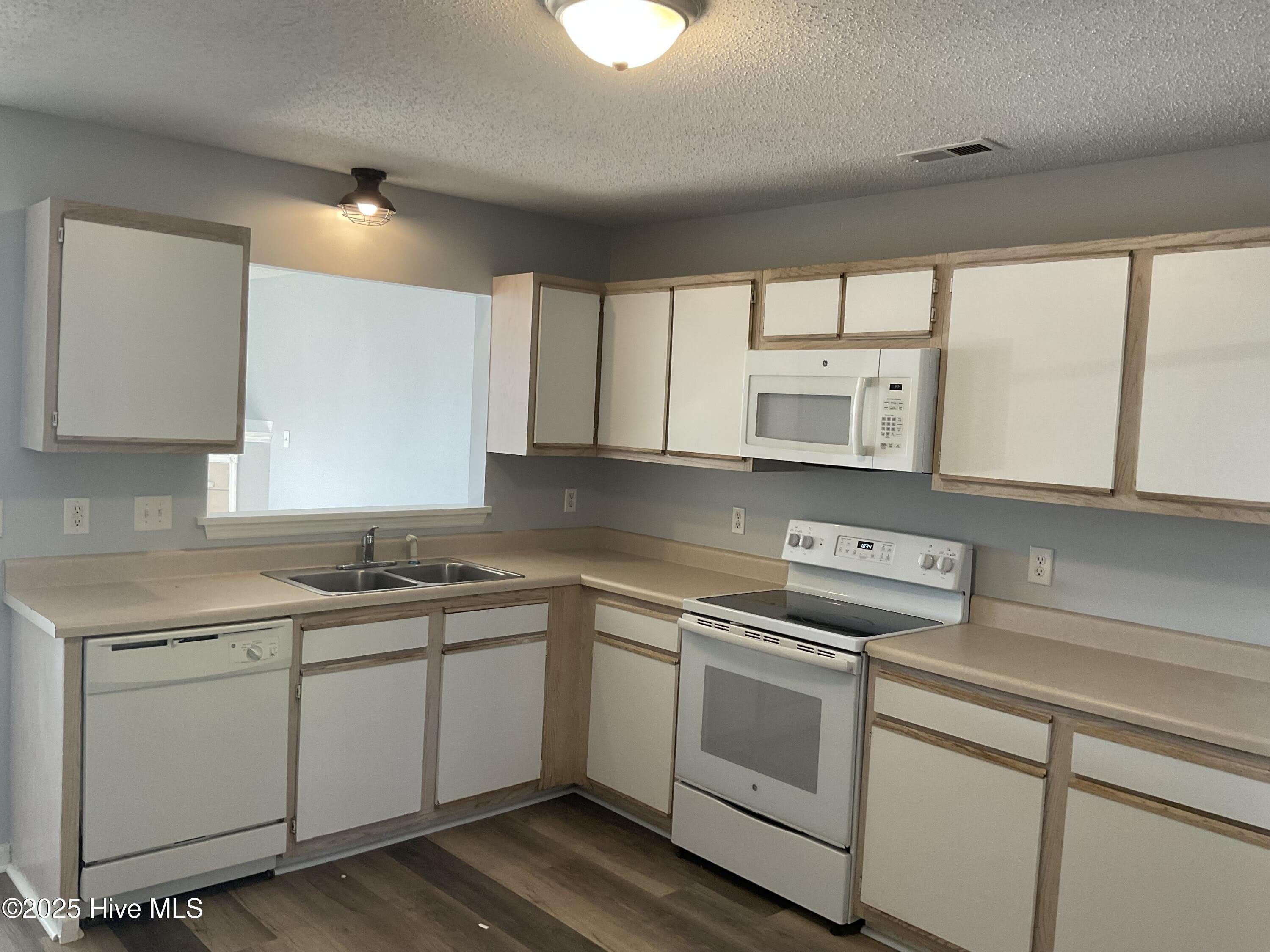 109 Fairwood Court – photo 4