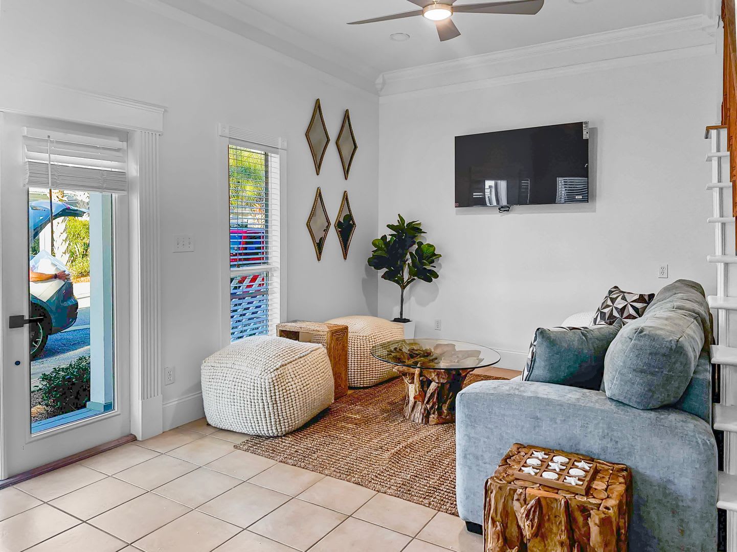 Perfect For Large Families Or Multiple Friends 5 Bedroom House Located Close To Tram Pickup And Walking Distance To Rosemary And Alys – photo 4