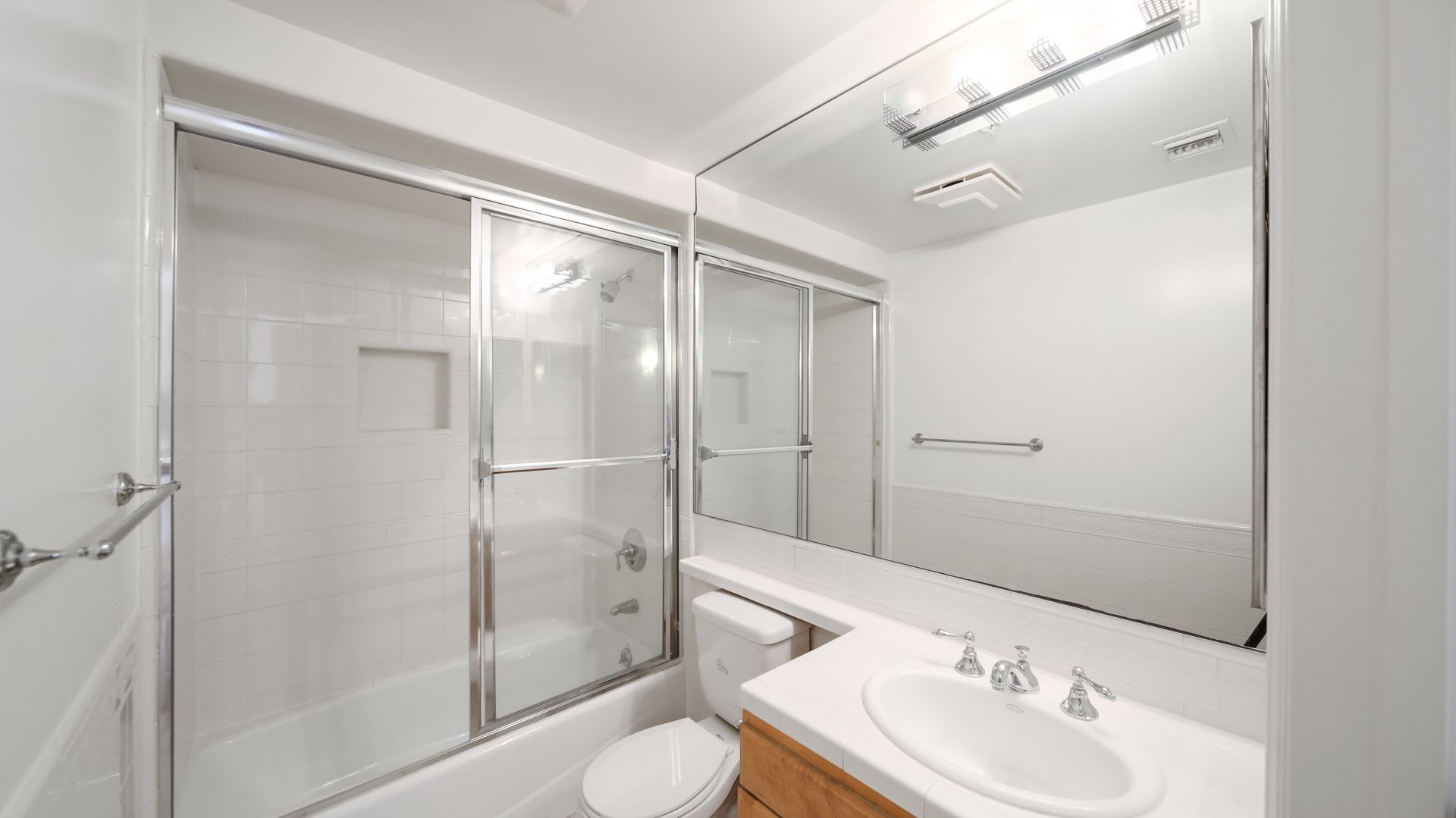 The Oak Llc – photo 4