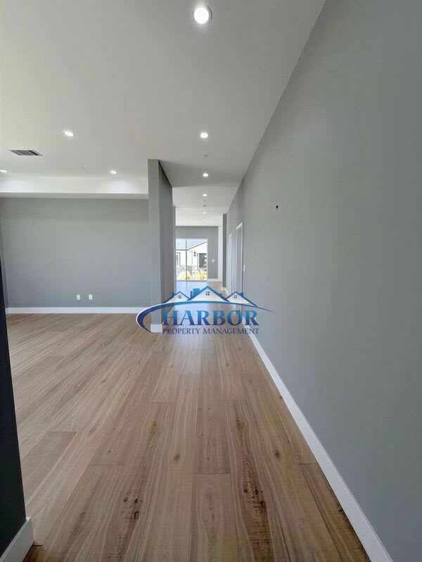 2126 W 238th Street – photo 2