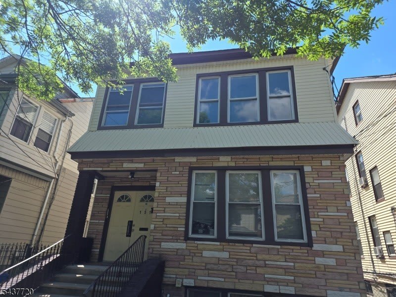 151 S Munn Ave – photo 1