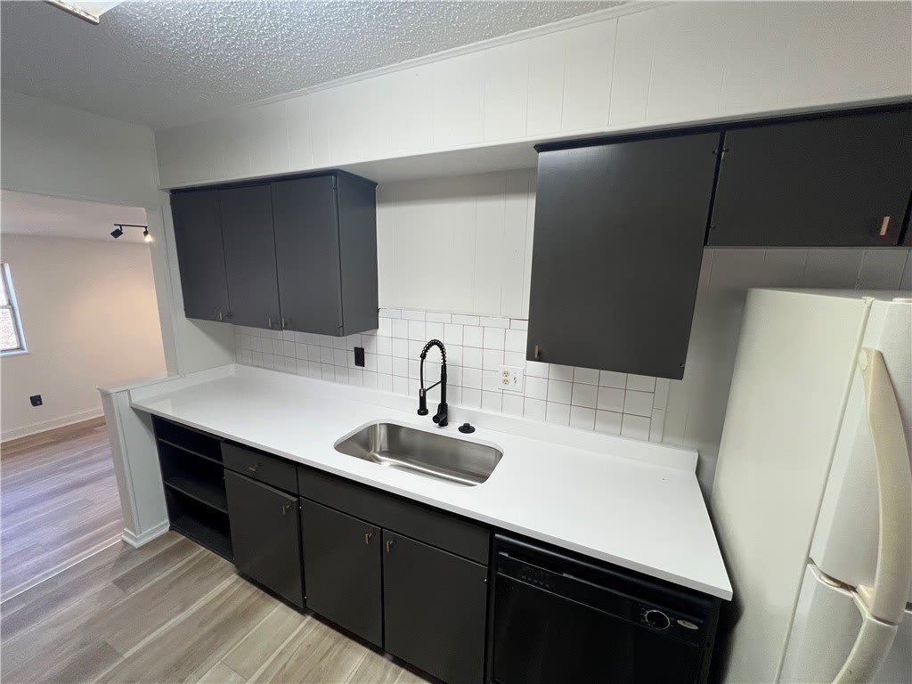 2 Lancaster Drive – photo 2