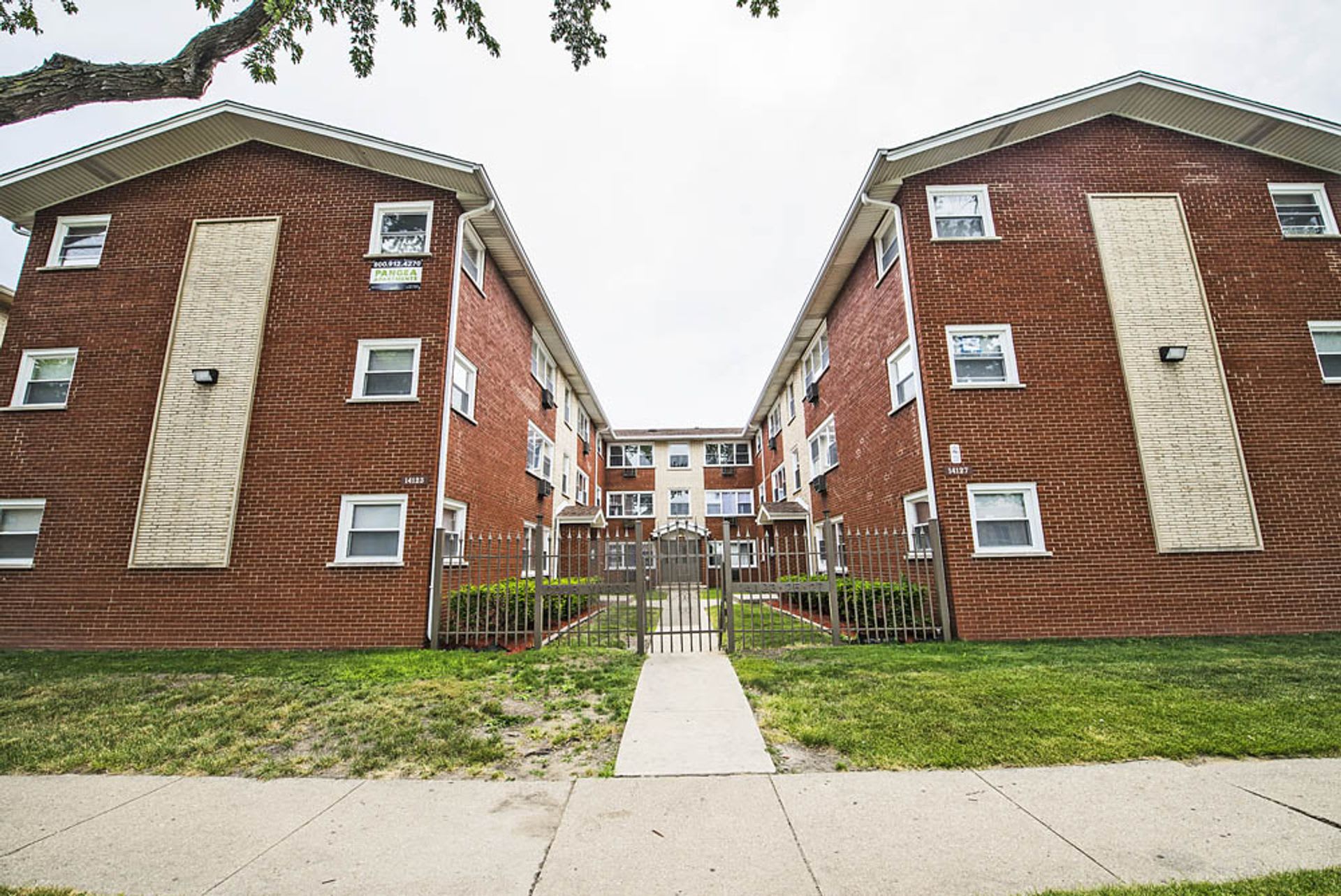 14123 S Tracy Ave – photo 2