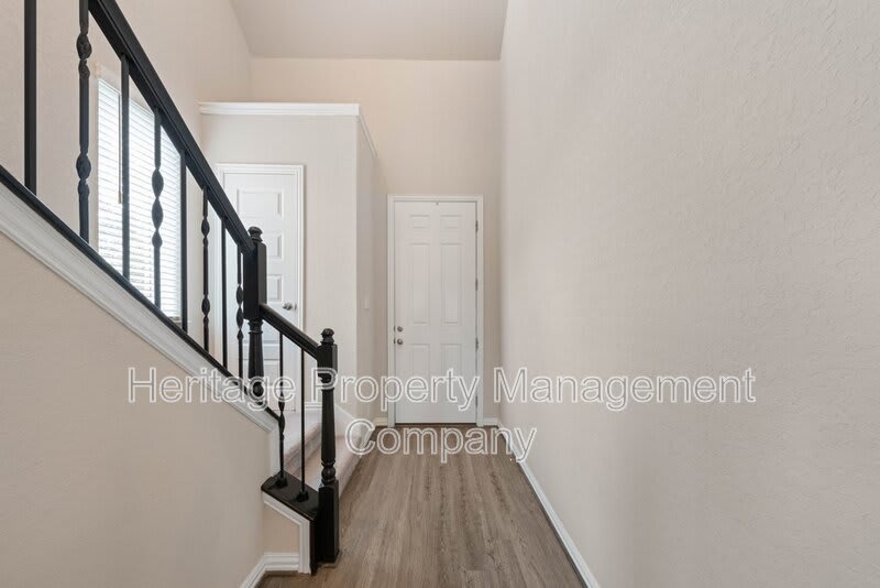 2080 Cowan Drive – photo 4