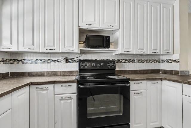 8327 Fairway Road – photo 5