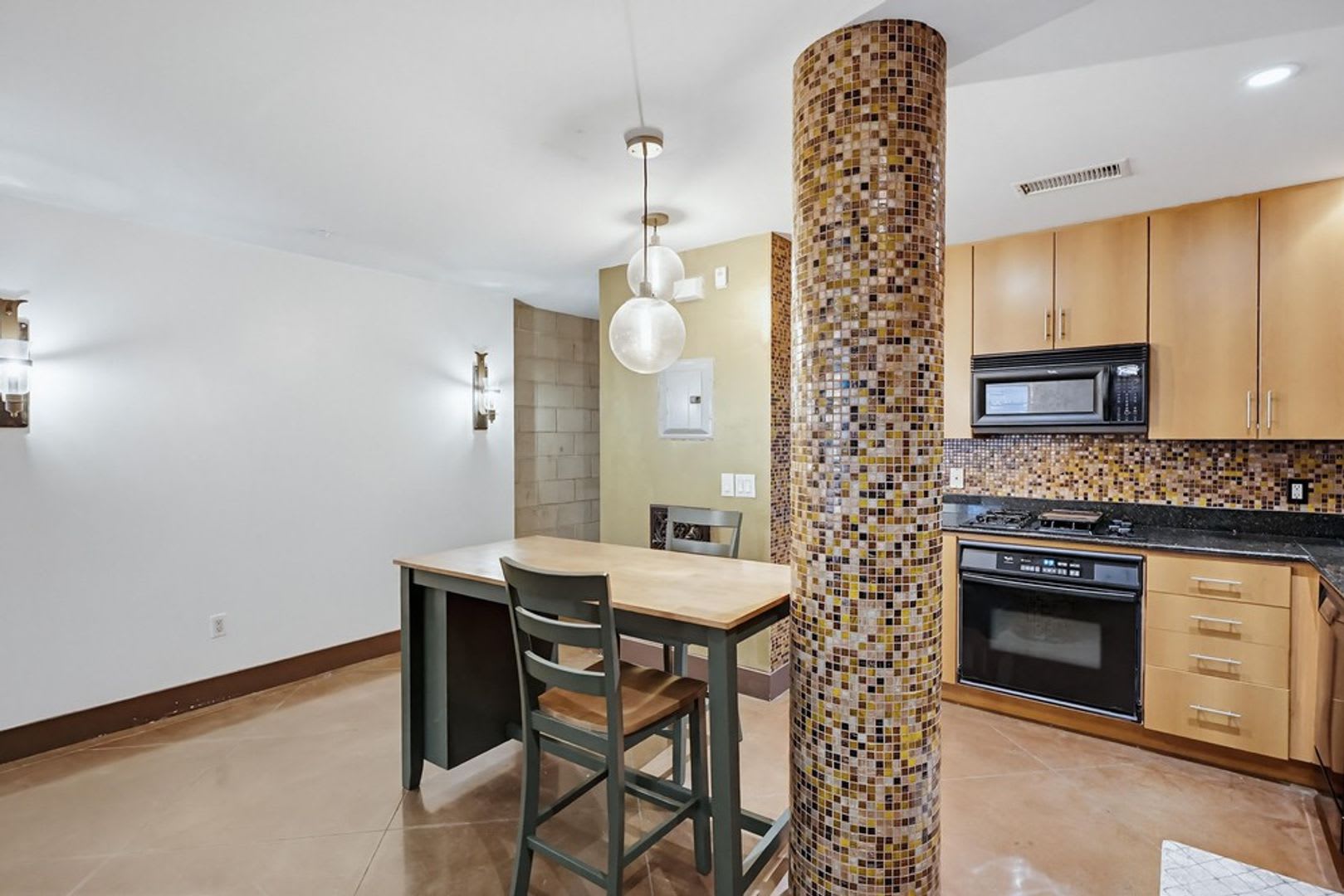 1 000 Move In Special Modern Industrial Condo In The Heart Of Downtown San Diego Walk To Petco Park Waterfront – photo 4