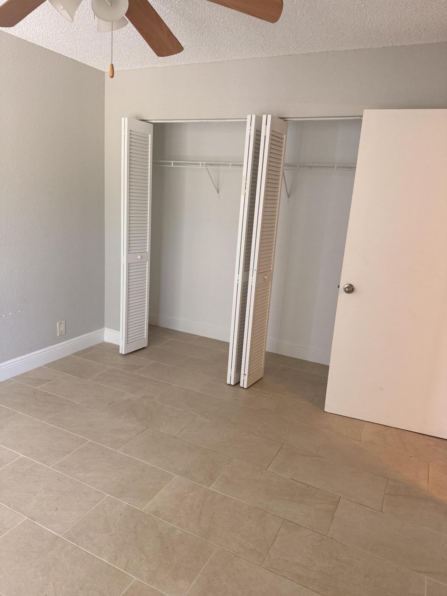 1440 Lake Crystal Drive – photo 3