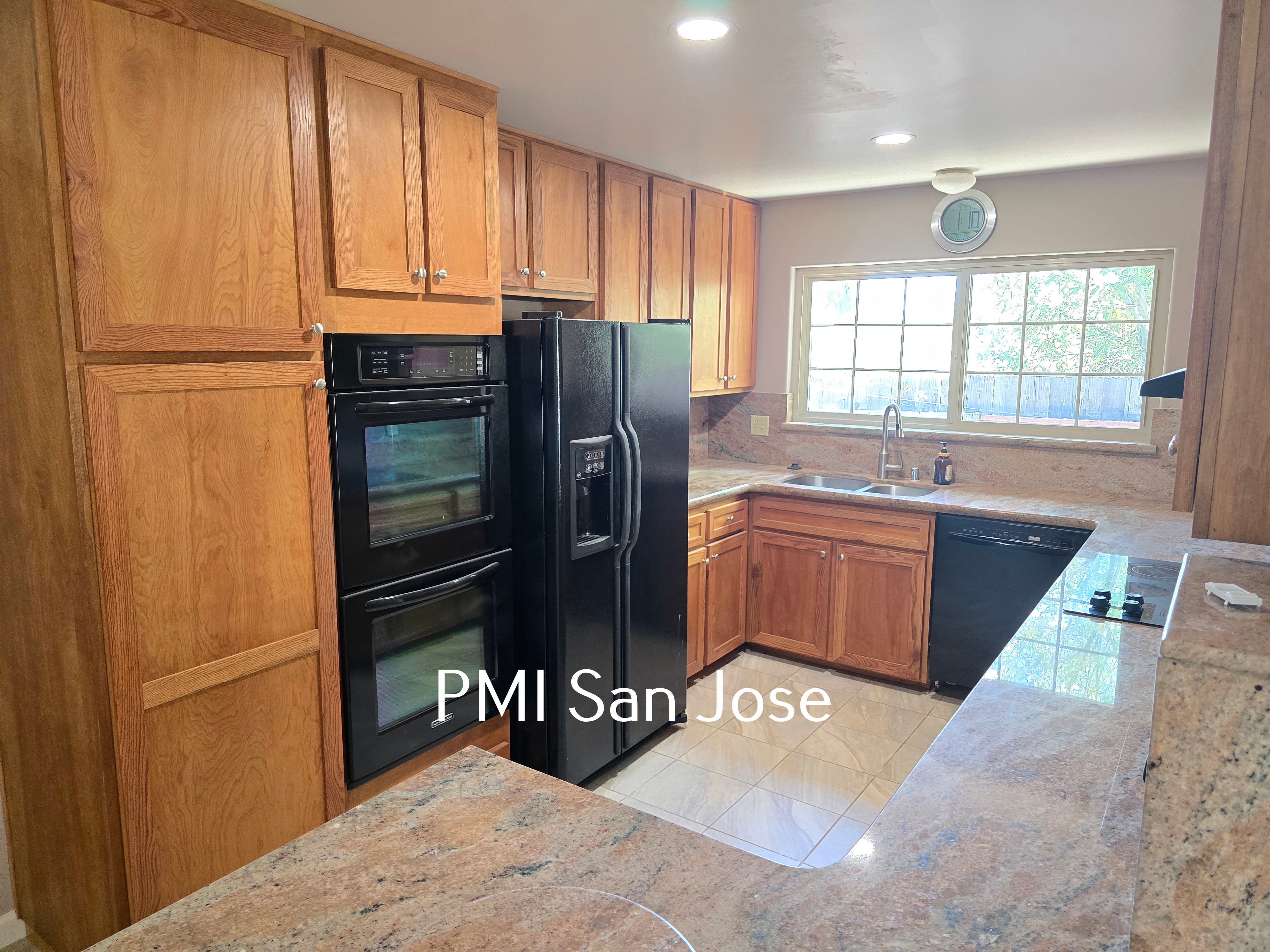 900 Susan Ct – photo 2